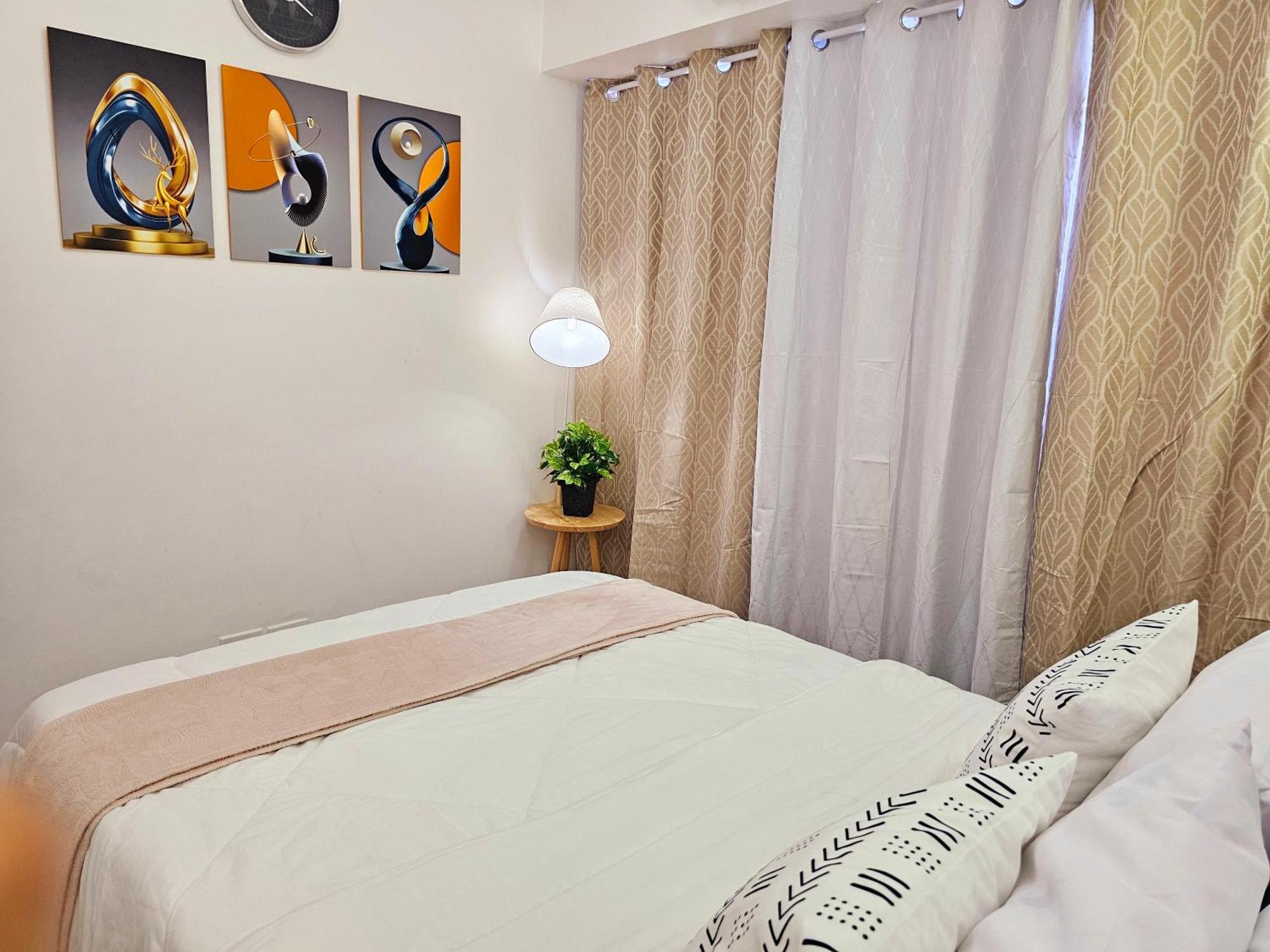 Acellyne'S Suites At The Residences At Commonwealth By Century 케손시티 외부 사진