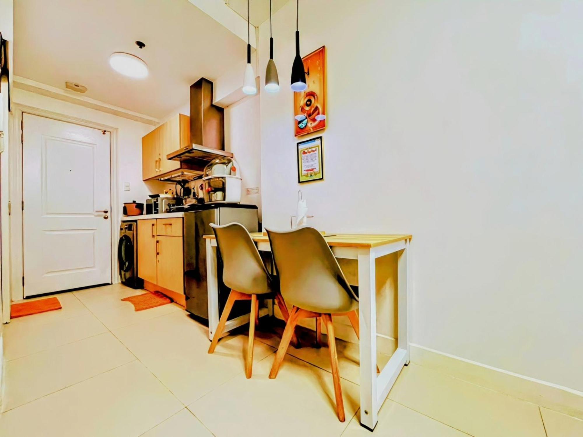 Acellyne'S Suites At The Residences At Commonwealth By Century 케손시티 객실 사진