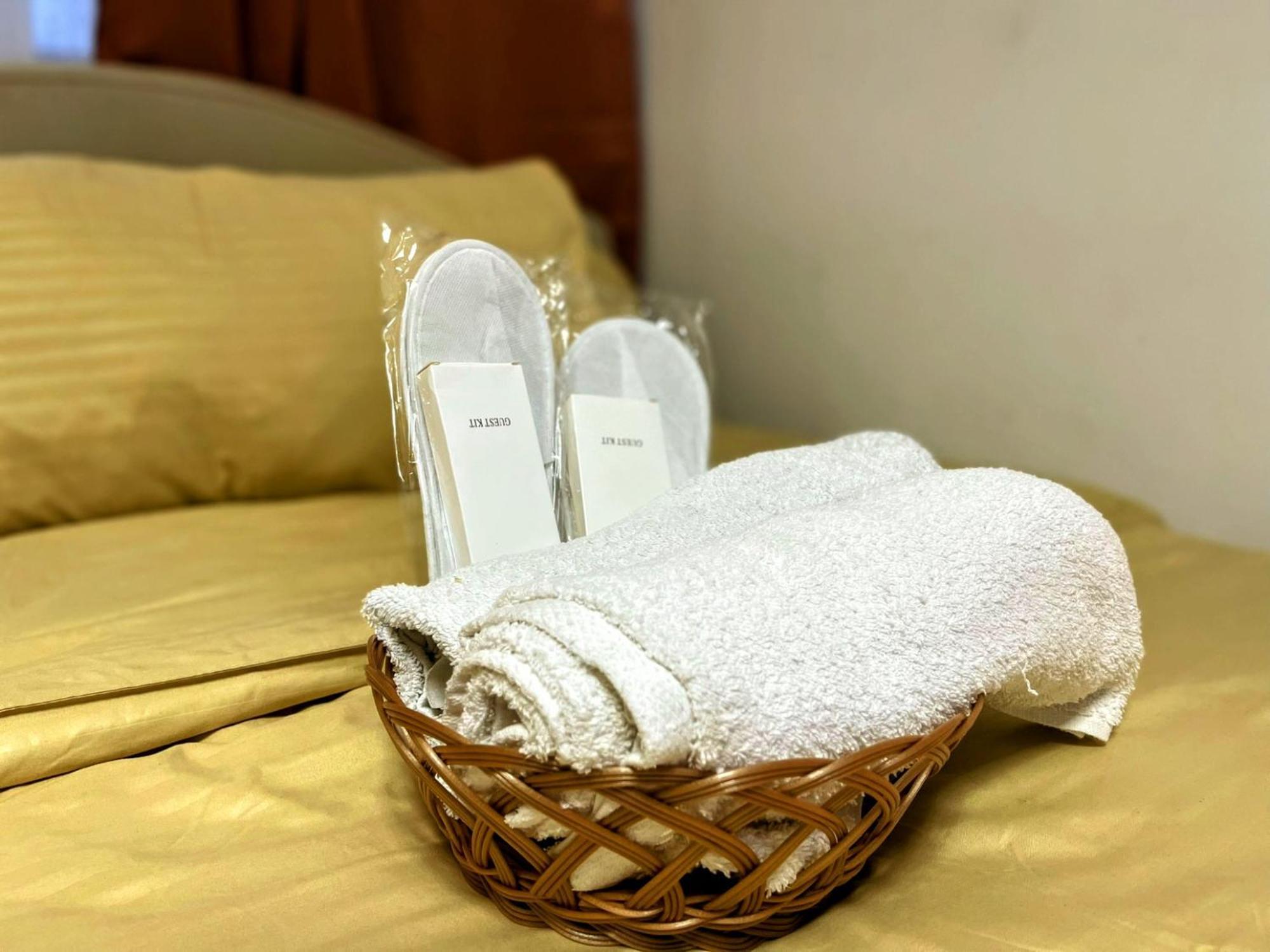 Acellyne'S Suites At The Residences At Commonwealth By Century 케손시티 객실 사진